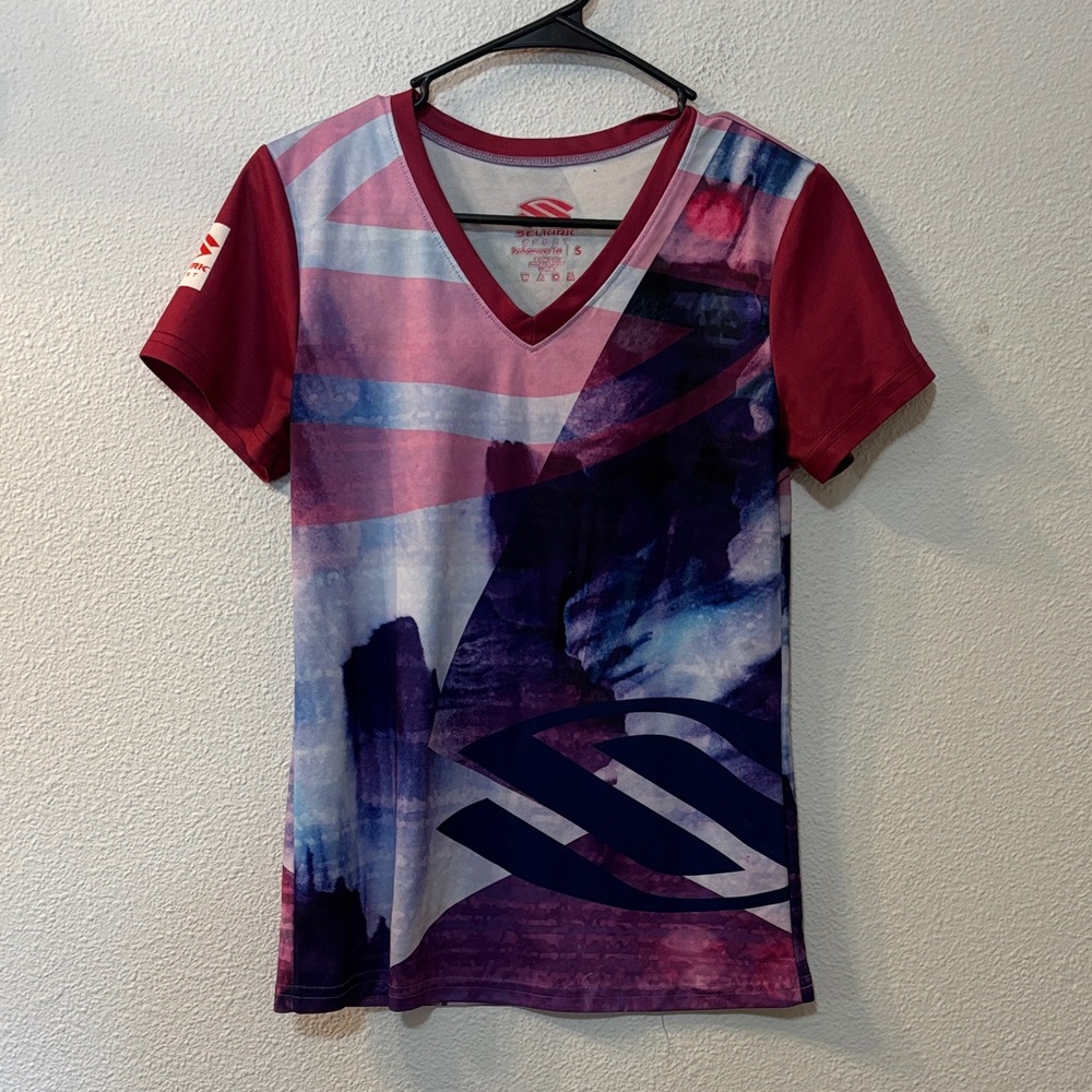Selkirk Pickleball Stylish Multicolor V-Neck Women's Top